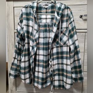 Women's Green and White Plaid Button-Up Shirt